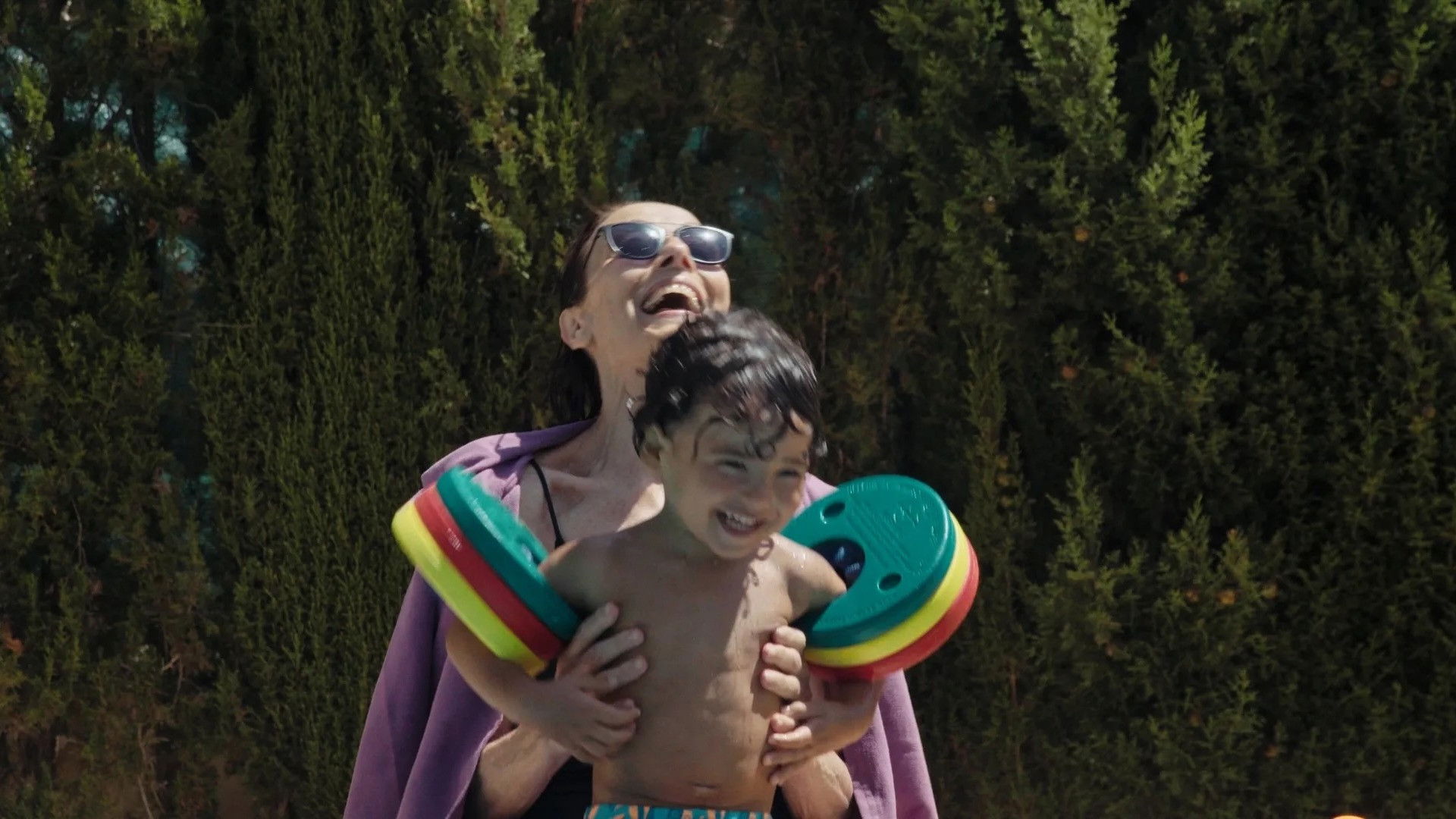 Watch film While You're Still You | MIENTRAS SEAS T&Uacute;. Teaser tr&aacute;iler oficial. 9 de febrero en cines.