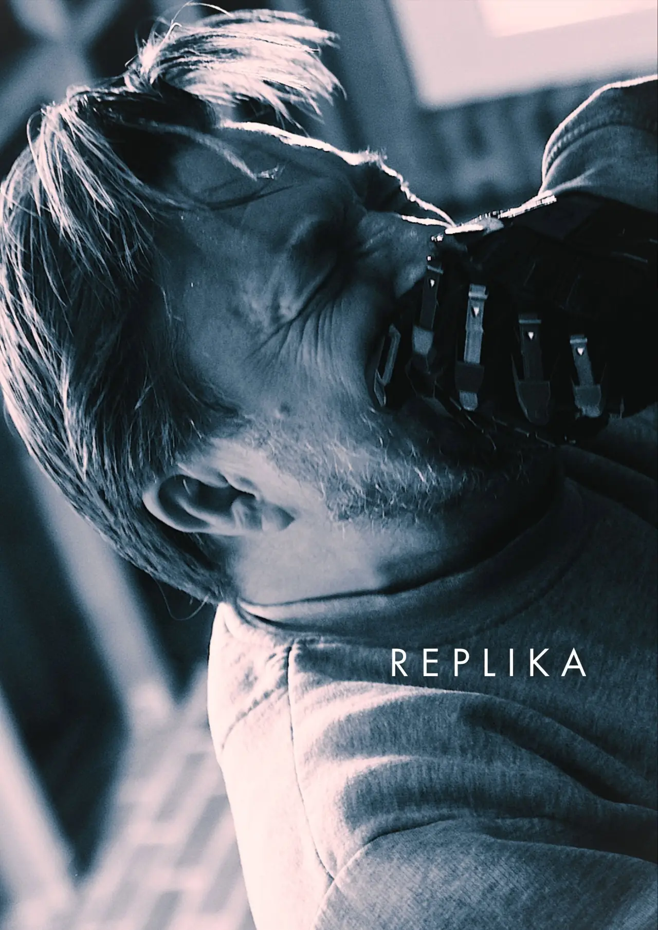 Movie poster "Replika"