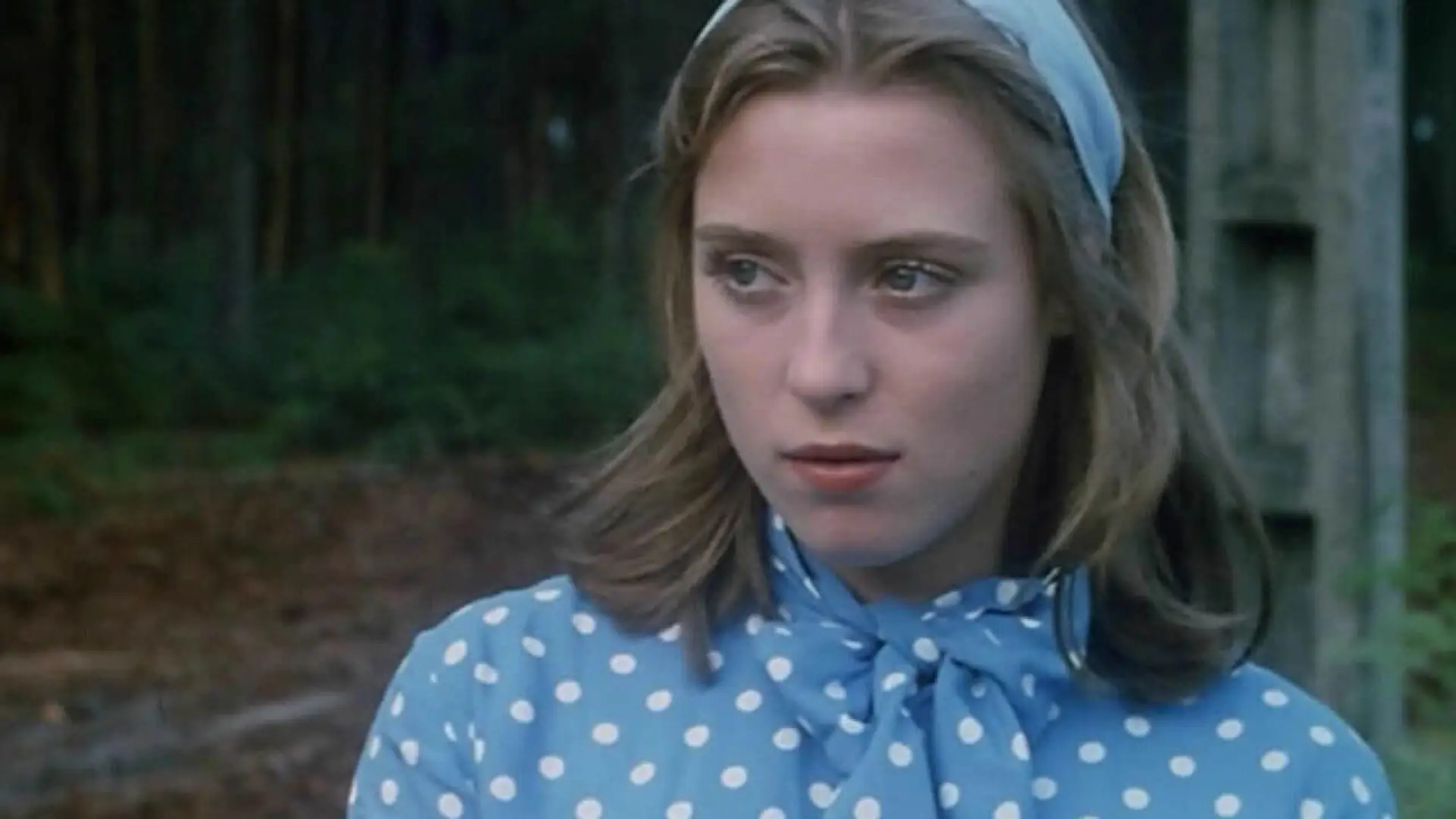 Watch film A Real Young Girl — Une vraie jeune fille [A Real Young Girl](1976) by Catherine Breillat, Clip:A crotch/The female gaze