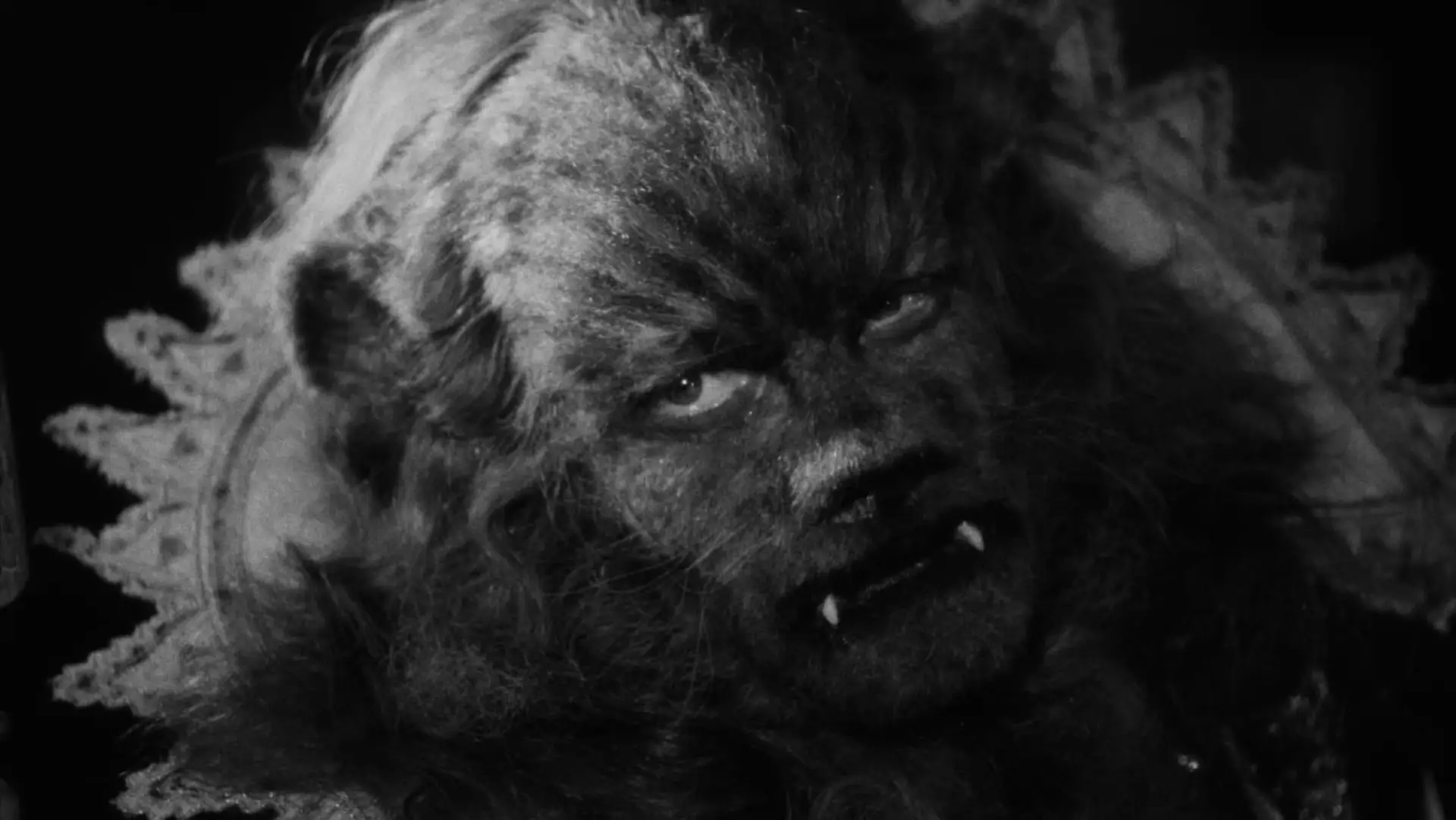 Watch film Beauty and the Beast — La Belle et la bête (1946) - Trailer