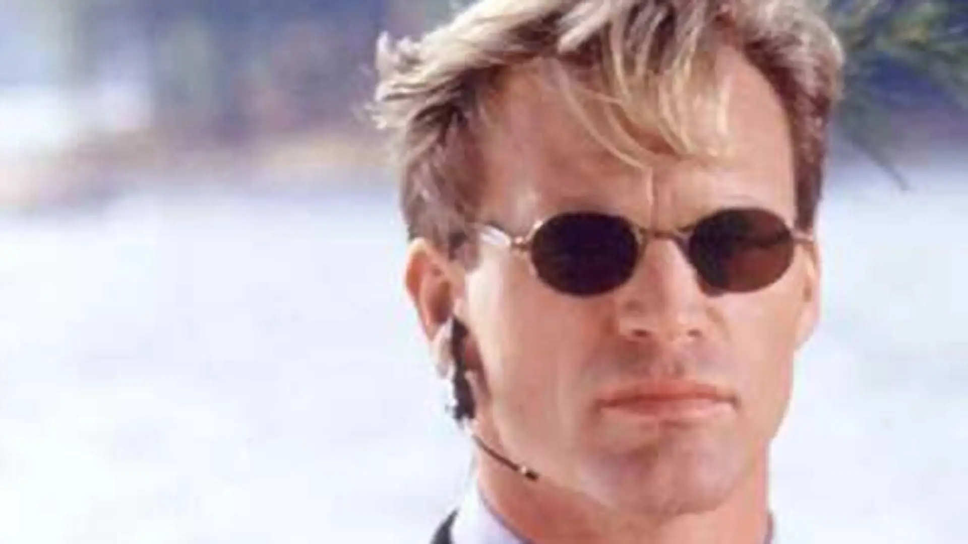 Watch film Virus | Virus Trailer 1996