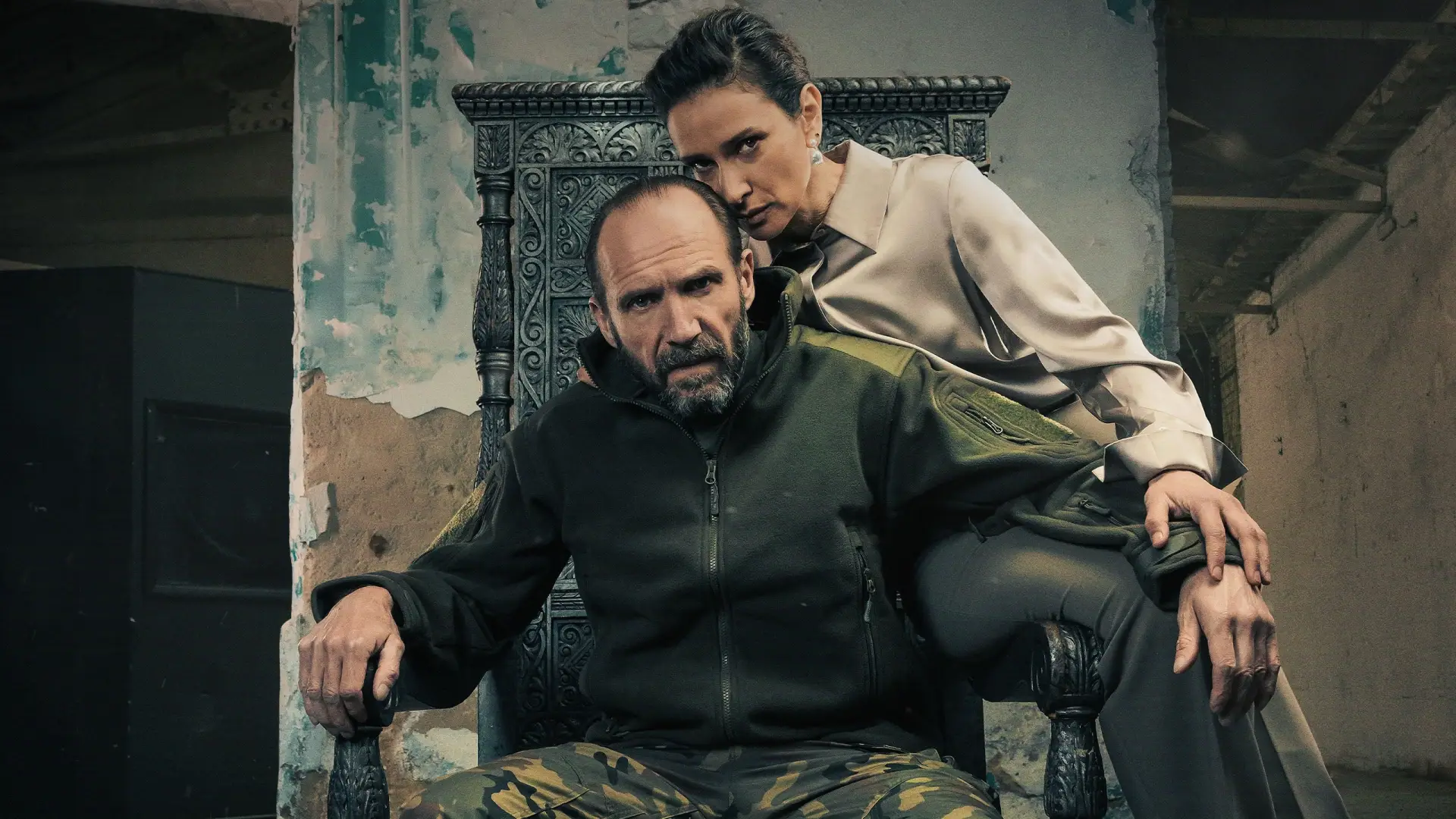 Watch film Macbeth | Macbeth: Ralph Fiennes & Indira Varma Cinema Trailer