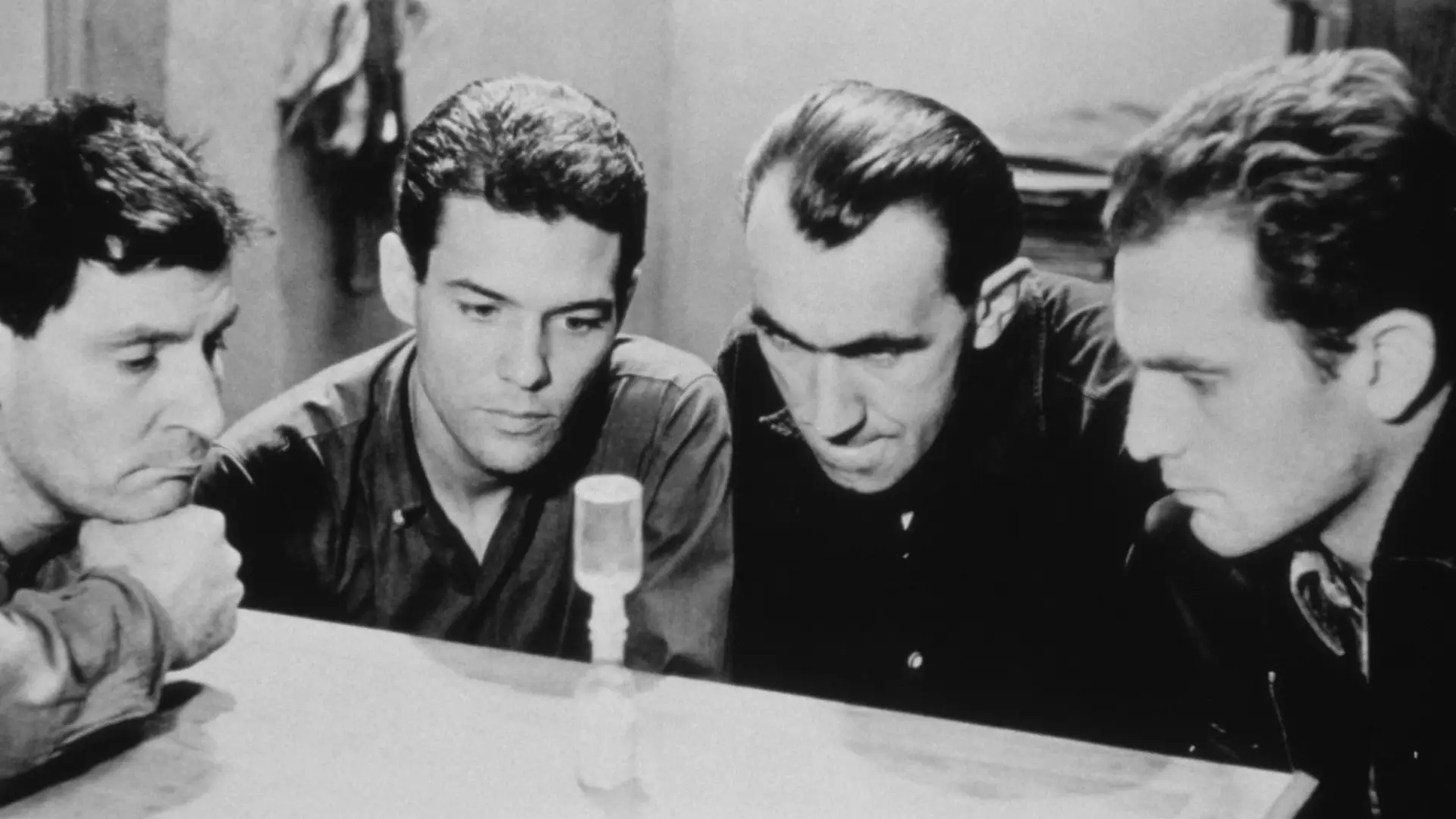 Watch film Le Trou — LE TROU - Trailer
