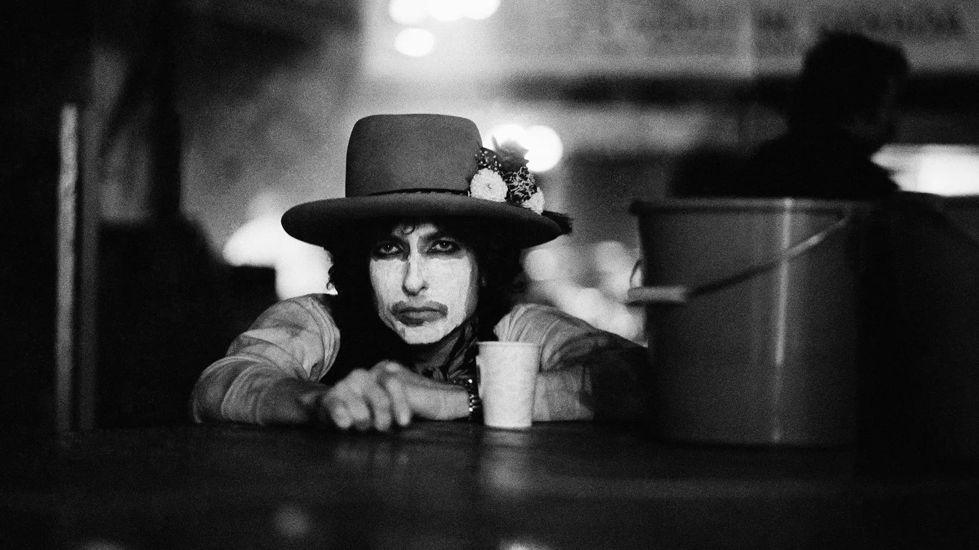 Watch film Rolling Thunder Revue: A Bob Dylan Story by Martin Scorsese — Bob Dylan "One More Cup Of Coffee" LIVE performance [Full Song] 1975 | Netflix