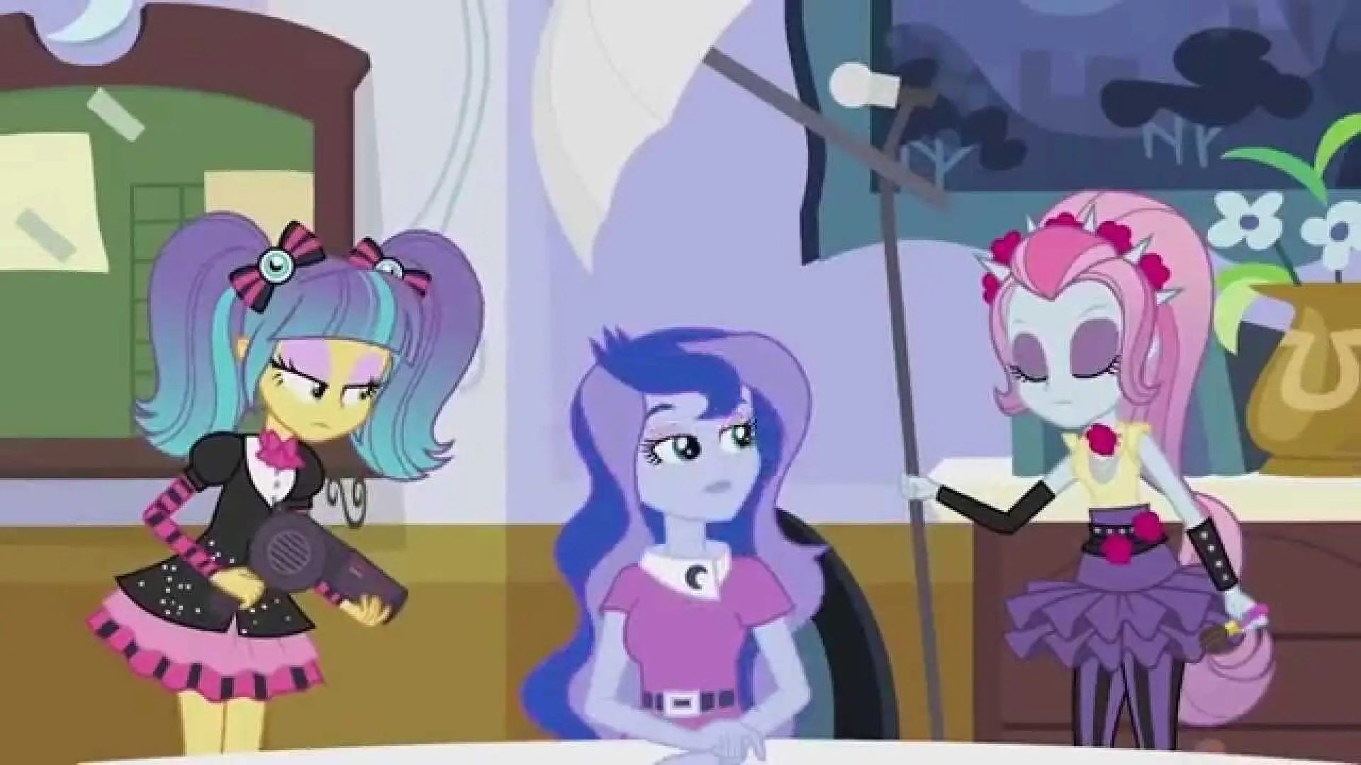 Watch film Photo Finished | My Little Pony: Equestria Girls - Friendship Games 'Photo Finished' EXCLUSIVE Short