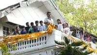 Backdrop to the movie "Raveendra Nee Evide?" #834214