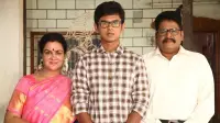 Backdrop to the movie "Palli Paruvathile" #876482