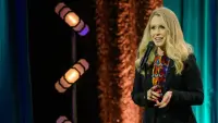 Backdrop to the movie "Lucy Beaumont: Live From The Royal Court Theatre" #762248