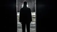 Backdrop to the movie "Through the Door" #726388