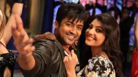 Backdrop to the movie "Maattrraan" #874228