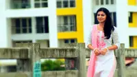 Backdrop to the movie "Onnum Onnum Moonu" #878999