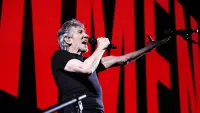 Backdrop to the movie "Roger Waters: This Is Not a Drill — Live from Prague" #794493