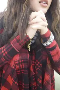 Poster to the movie "Dressed to