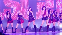 Backdrop to the movie "IVE THE 1ST WORLD TOUR in CINEMA" #712606