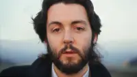 Backdrop to the movie "Paul McCartney: Man on the Run" #534741