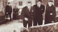 Backdrop to the movie "The Panther