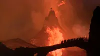 Backdrop to the movie "The Black Hole" #829253
