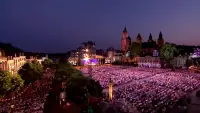 Backdrop to the movie "André Rieu and the Dutch Royal Family" #885419