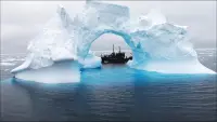 Backdrop to the movie "At the Edge of the World" #705051
