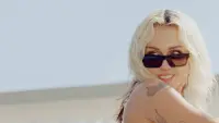 Backdrop to the movie "Miley Cyrus - Endless Summer Vacation (Backyard Sessions)" #847106