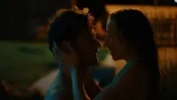 Backdrop to the movie "Love" #734732