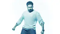 Backdrop to the movie "Panjaa" #1048468