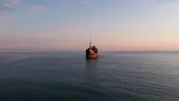 Backdrop to the movie "Ferry Number Seven" #836890