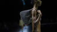 Backdrop to the movie "Gucci : luxe, drame et volupté" #818478