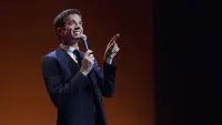 Backdrop to the movie "John Mulaney: The Comeback Kid" #821567