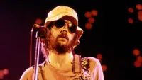 Backdrop to the movie "Eric Clapton: Life in 12 Bars" #876372