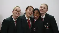 Backdrop to the movie "Angus, Thongs and Perfect Snogging" #556856