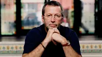 Backdrop to the movie "Eric Clapton: Standing at the Crossroads" #783692
