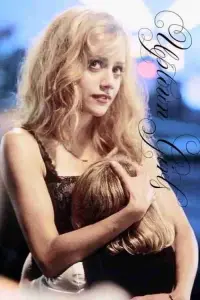 Poster to the movie "Uptown Girls" #807284