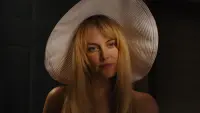 Backdrop to the movie "Under the Silver Lake" #324069