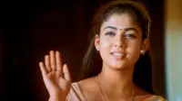 Backdrop to the movie "Chandramukhi" #787178