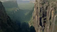 Backdrop to the movie "Dinosaur" #820558