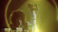 Backdrop to the movie "Queen Rock Montreal & Live Aid" #811442