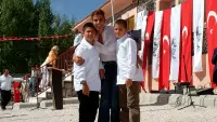 Backdrop to the movie "Dokunduğum Yürekler" #778447