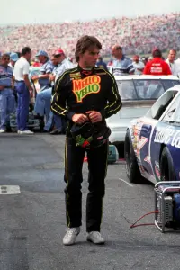 Poster to the movie "Days of Thunder" #791822
