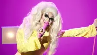 Backdrop to the movie "Trixie Mattel: Skinny Legend" #737068