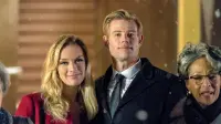 Backdrop to the movie "Marry Me at Christmas" #865680