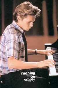 Poster to the movie "Running on Empty" #786752