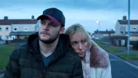 Backdrop to the movie "Glassland" #747311