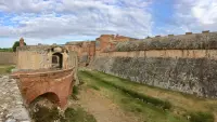 Backdrop to the movie "The Glorious Story of Castles" #732571