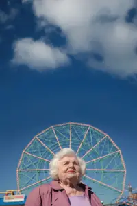 Poster to the movie "Eleanor the Great" #527646