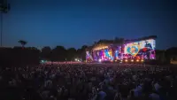 Backdrop to the movie "The Cure: Anniversary 1978 - 2018 - (Live In Hyde Park)" #1111936