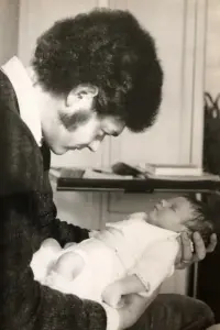 Poster to the movie "Watch What You Say" #768607