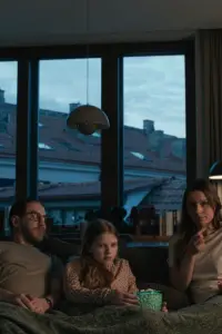 Poster to the movie "How to Divorce During the War" #544157