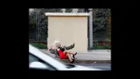 Backdrop to the movie "Miss Rimbombanzia doing her makeup in Avenida de los Poblados, 173" #669247