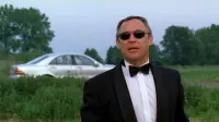 Backdrop to the movie "Money Is Not Everything" #720659